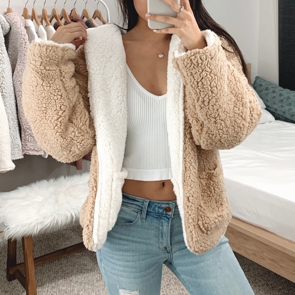 🆕 Ivory Cream Reversible Hooded Teddy Jacket - Picture 2 of 8